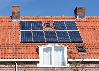 Zonnepanelen vergunning: wel of niet nodig?